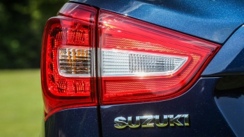 Компактный кроссовер Suzuki SX4 обновился
