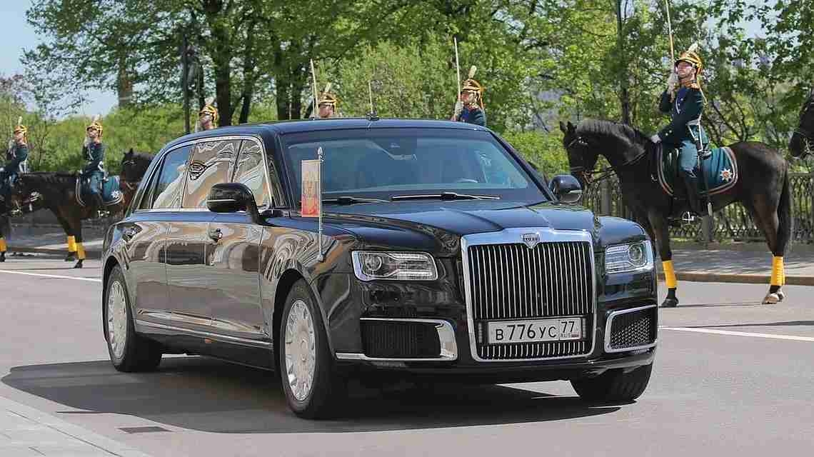 Президент России оценил новый лимузин «Кортеж»